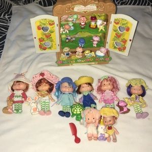 Huge Vintage Strawberry Shortcake Toy Lot